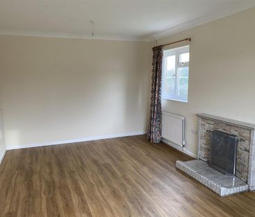 3 bedroom detached house to rent - Photo 4