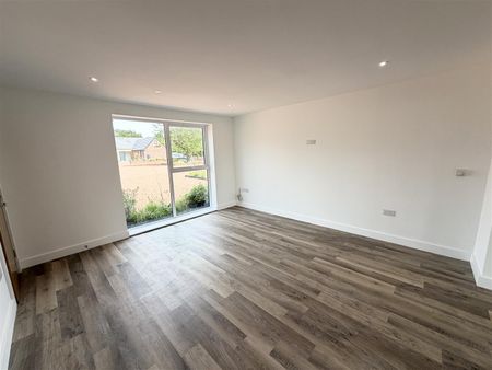 Raby Mere Road, Raby - Photo 2
