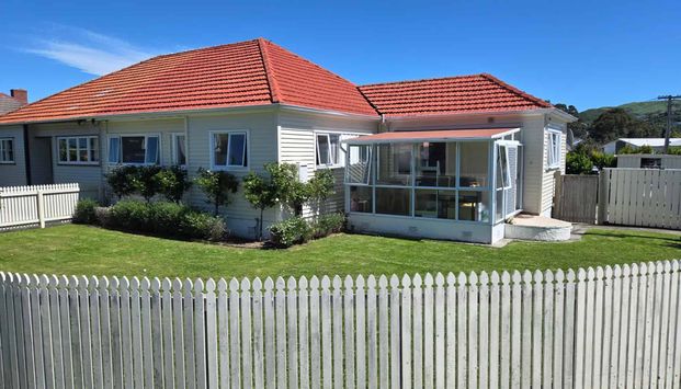 64 Athlone Crescent North, Avalon - Photo 1