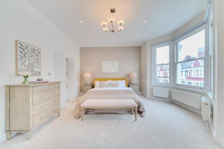 4 bedroom terraced house to rent - Photo 3