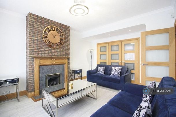 3 bedroom terraced house to rent - Photo 1