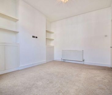 2 bedroom maisonette to rent - Photo 4
