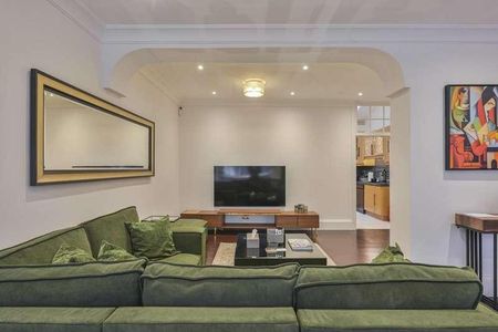 Elvaston Mews, South Kensington, SW7 - Photo 2