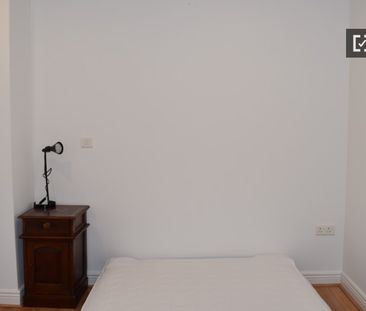 Relaxing room in 3-bedroom apartment in Downtown, Dublin - Photo 2