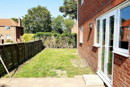 Norwich Road - Photo 3