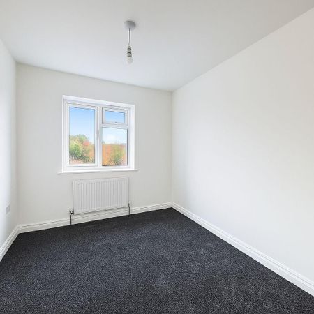 6 bedroom semi-detached house to rent - Photo 5