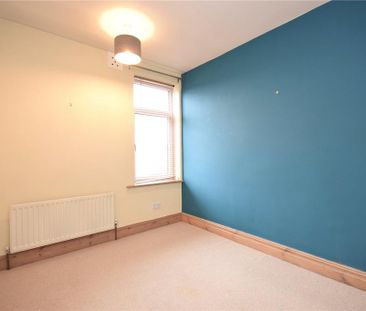 4 bedroom terraced house to rent - Photo 5