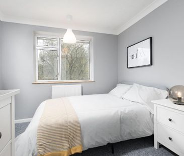 5 bedroom semi-detached house to rent - Photo 4