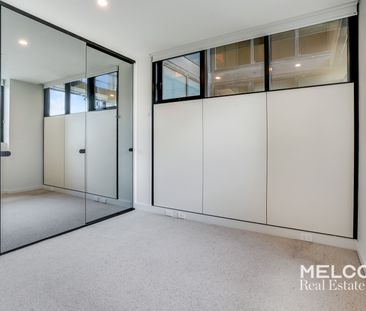 ARCITECHTURAL ICON - UNFURNISHED WITH WHITEGOODS INCLUDED - Photo 6