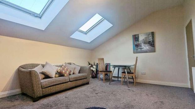 Stamford Road, Mossley, Mossley, OL5 - Photo 1