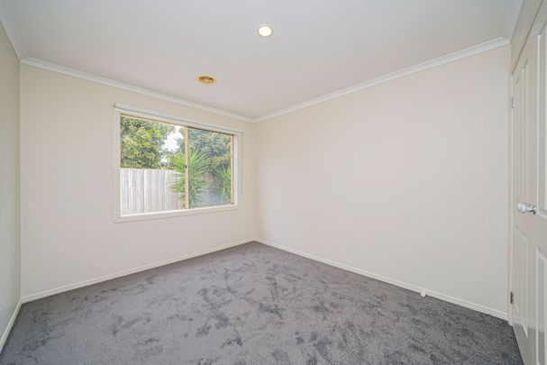 Renovated 4 bedroom home in a superb location! - Photo 1