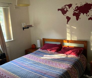 1 Bed Flat, Nathan Drive, M3 - Photo 2