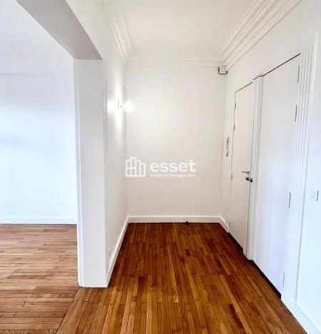 Appartement • Saint James-Général Koenig - Photo 3