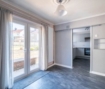 Westfield Close, Hanham - Photo 2