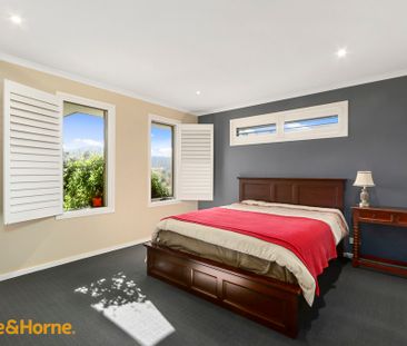 Stunning Family Home - Photo 3