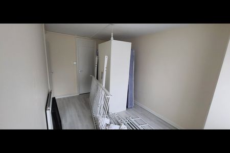 2 Bed Maisonette, Walker Close, BS5 - Photo 3