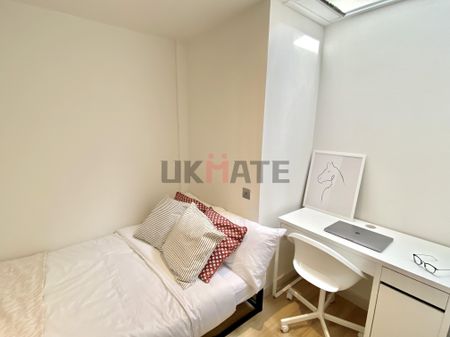 YOHO Aldgate East Room 1 Room 2 - Photo 3