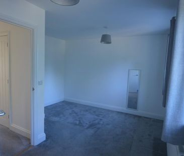 4 bedroom terraced house to rent - Photo 1