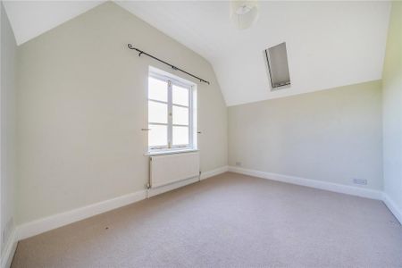 4 bedroom detached house to rent - Photo 3