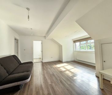 3 Bed Flat, New Bedford Road, LU3 - Photo 1