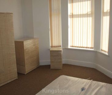 6 bedroom terraced house to rent - Photo 3