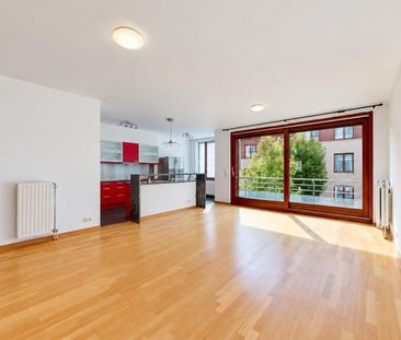 Appartement te huur - foto 2
