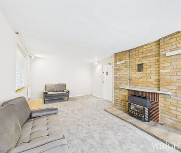 5 bedroom House - Roe Green Close, Hatfield - Photo 1