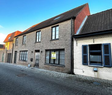 GERENOVEERDE GEZINSWONING MET 3 SLAAPKAMERS EN GARAGE IN HARTJE RUI... - Foto 2