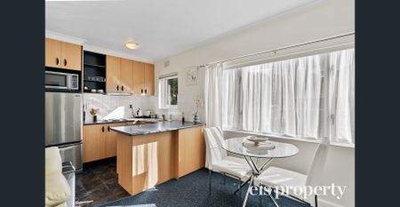 Light-Filled, Fully Furnished/Equipped Studio In Prime North Hobart Location - Photo 2