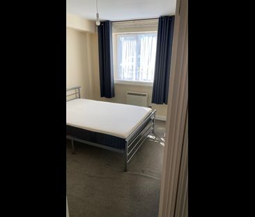 2 Bed Flat, Harlinger Street, SE18 - Photo 4