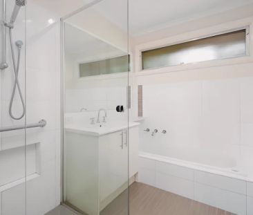 3 Bed, 1 Bath - Photo 5