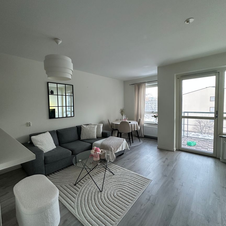 Gulddragargränd, Vällingby - Photo 1