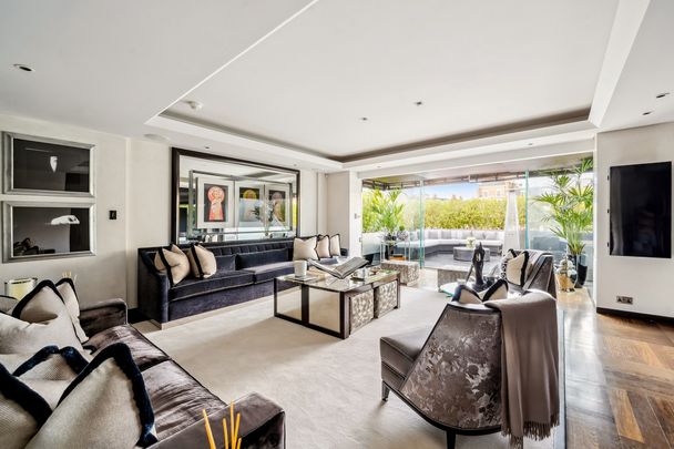 Trophy Duplex Apartment in the heart of Mayfair - Photo 1