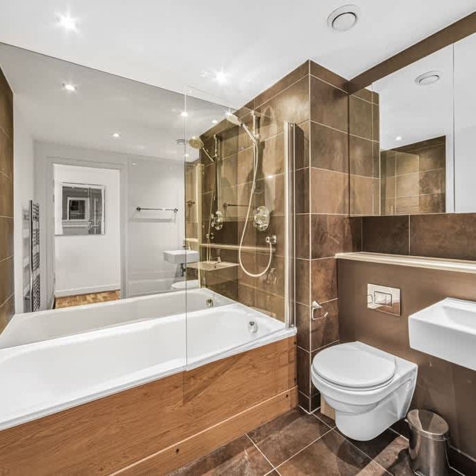 Landmark East Tower, Marsh Wall E14 - Photo 1