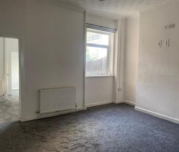 4 bedroom terraced house to rent - Photo 1