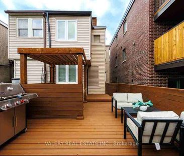 219 McRoberts Avenue apartment — Toronto, ON (3-Bedroom) - 3 Bedroom - Photo 3