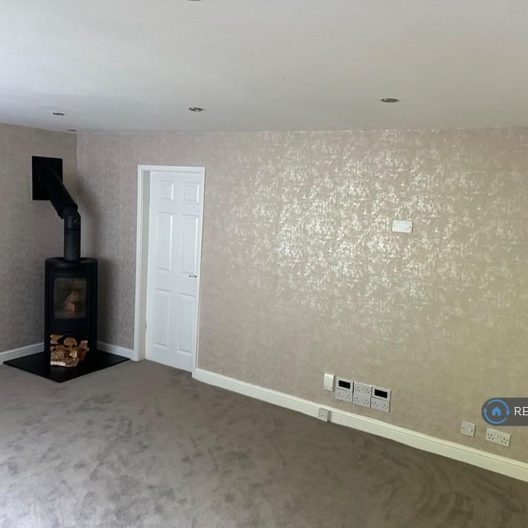 3 bedroom detached house to rent - Photo 1