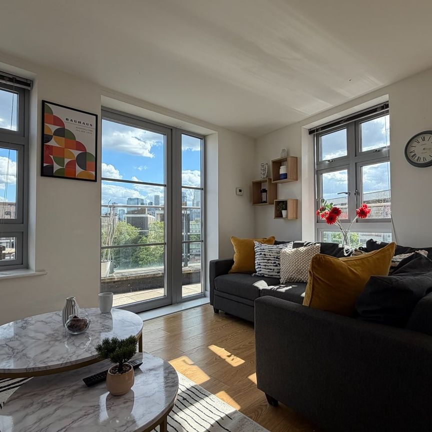 2 Bed Flat, Abode Apartments, E3 - Photo 1