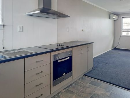 2/13 Bowen Street, Upper Riccarton Christchurch 8041 - Photo 5