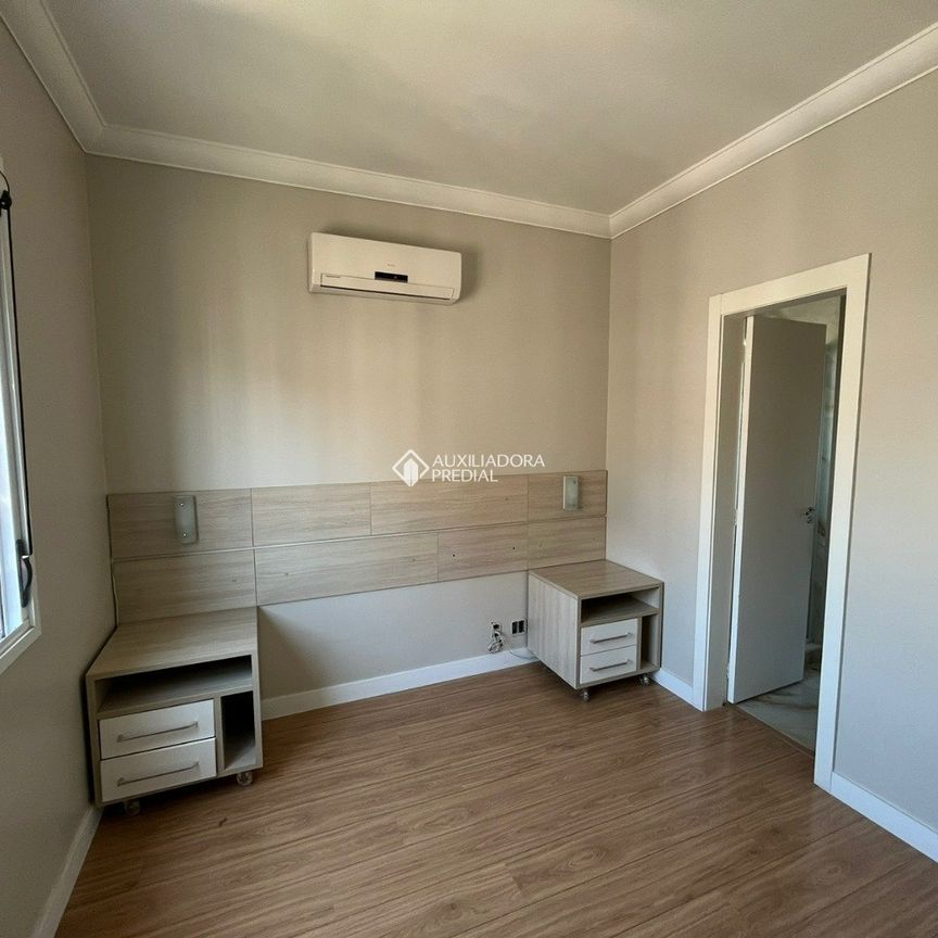 Apartamento com 2 quartos e 74m² para alugar em Sarandi, Porto Alegre. - Photo 1