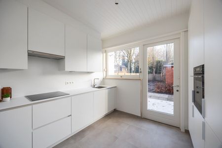 Vernieuwde en geïsoleerde open bebouwing met 3 slaapkamers en magazijn van 86m2! - Foto 3