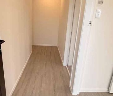 Beautifully Renovated Single-Level Family Home for Rent in Mangere ... - Photo 5
