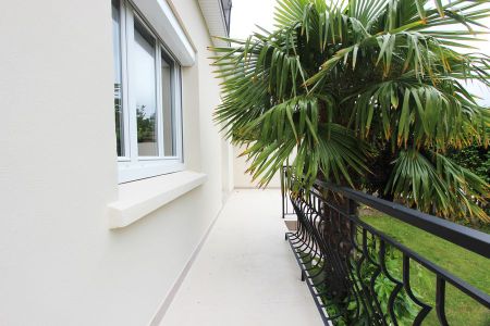 UNE MAISON RÉNOVÉE, AVEC DE BEAUX VOLUMES SUR QUIMPER. - Photo 3