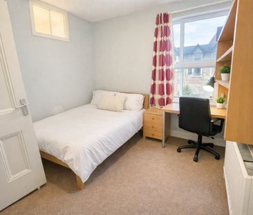 4 bed Semi-Detached House for Rent - Photo 2