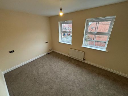 4 bedroom semi-detached house to rent - Photo 3