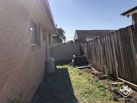 Walking to Carlingford High School with air con - Photo 4