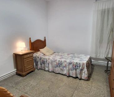 Piso de alquiler en Calle Victoria, 8, La Victoria - Photo 2