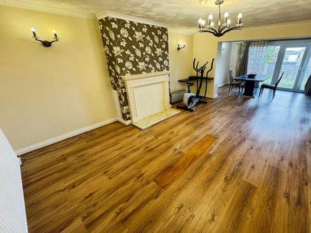 Wideacre Drive, Birmingham, B44 - Photo 2