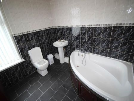 1 bedroom in a house share to rent - Photo 5