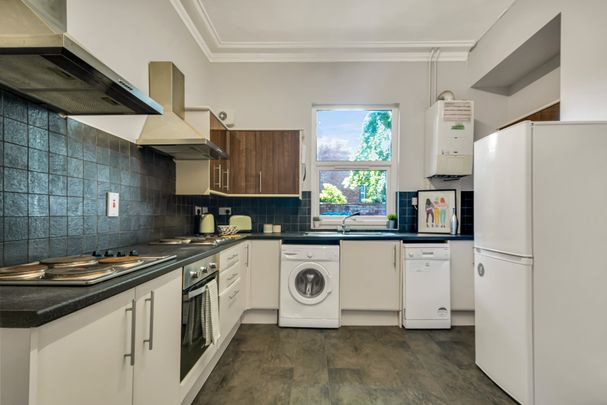 2 Winstanley Terrace Leeds - LS6 1DS - Photo 1